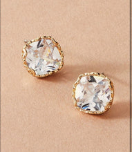 Load image into Gallery viewer, Gold crowned Diamond earrings