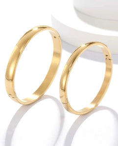 Simple Bangle Pair