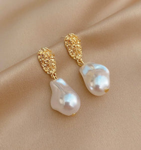 Gold Pearl Earrings